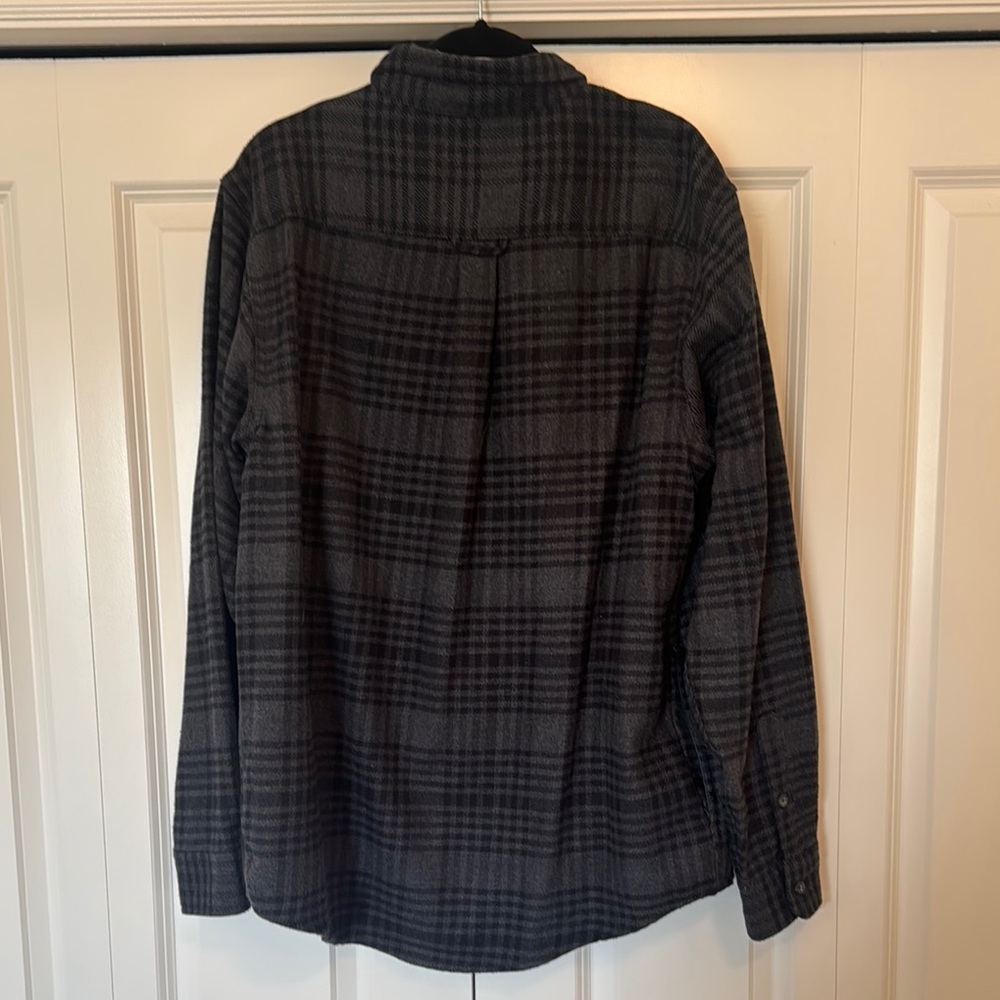 Men's Plaid Button-Up Shirt - Picture 2 of 5